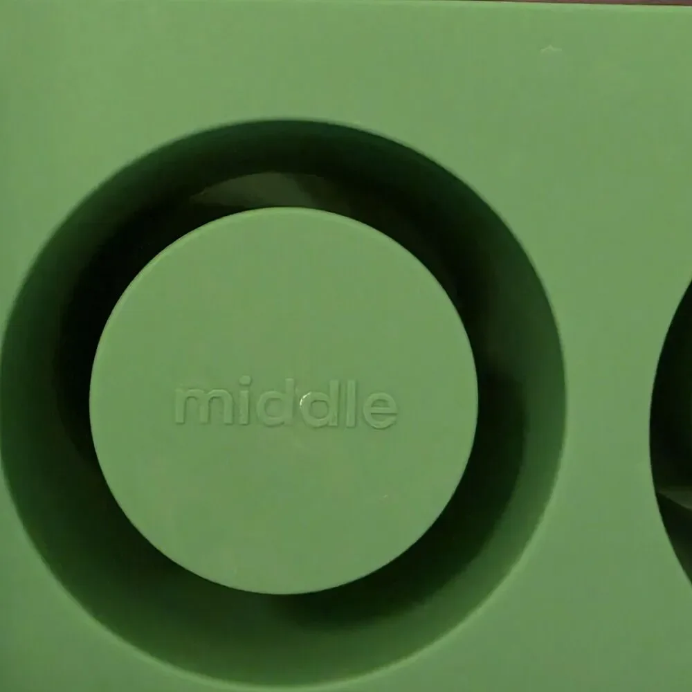 Silicone Cylinder Ice Cube Tray for 40 oz Tumblers, 3 Cavity Ice Mold w/ Lid